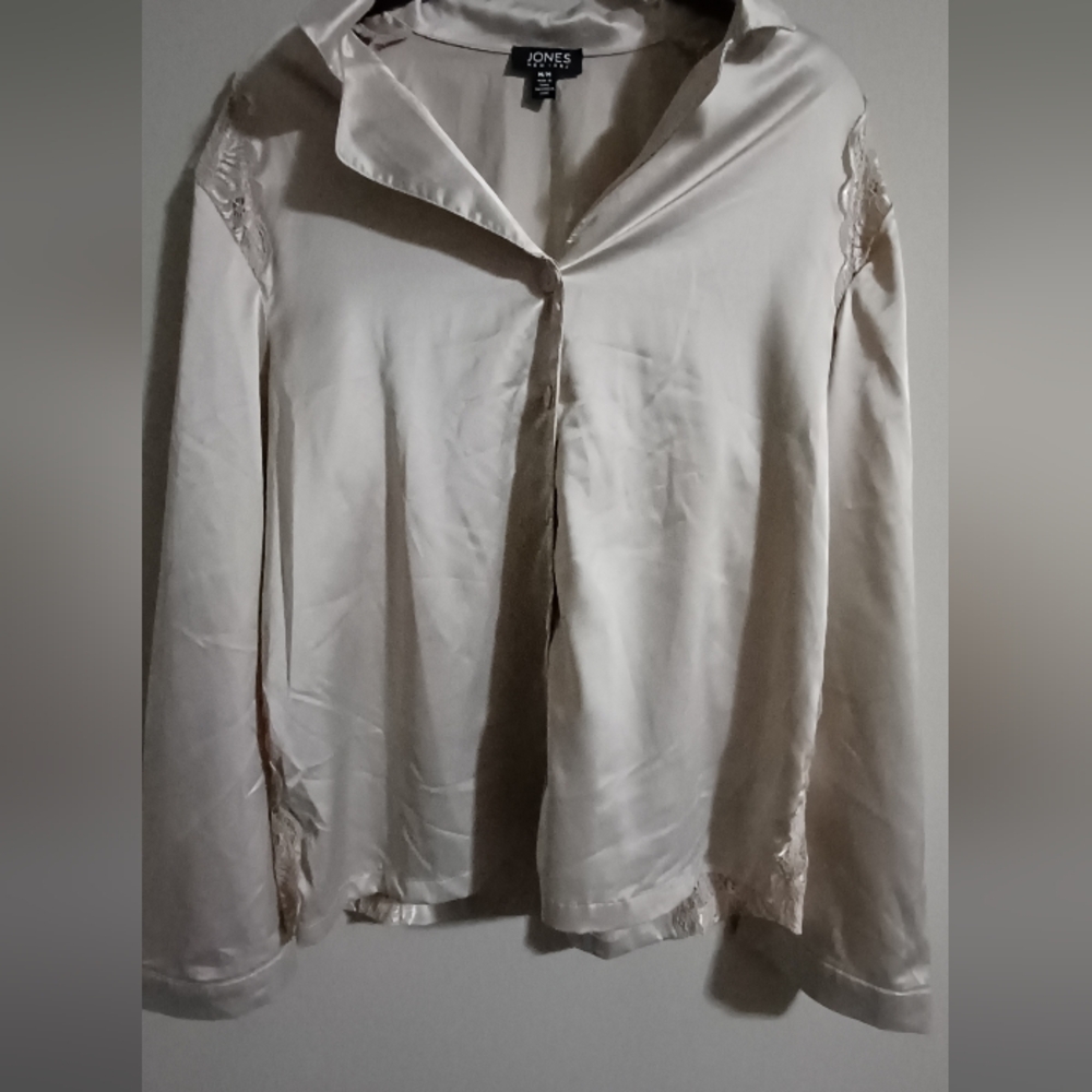 Jones New York Ivory Satin Blouse